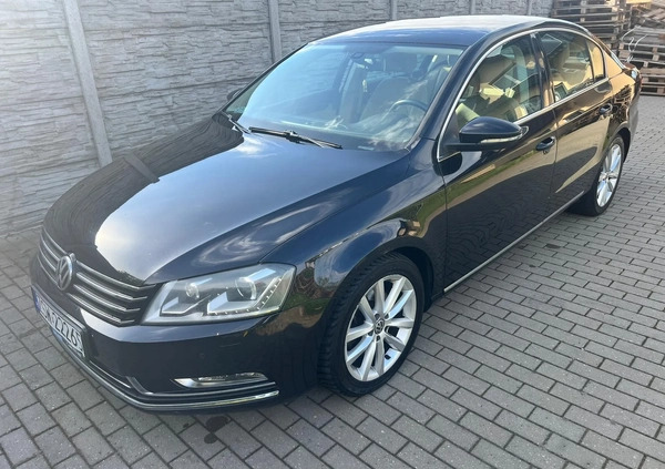 Volkswagen Passat cena 35000 przebieg: 196000, rok produkcji 2011 z Babimost małe 232